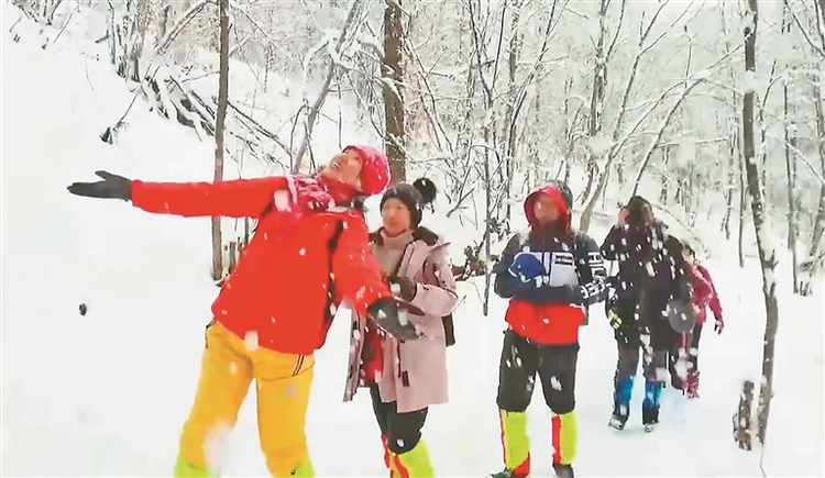 蹦雪極 坐馬車 雪野撒歡兒