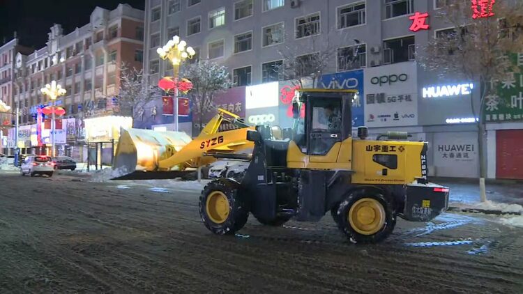 富錦市：積極應對降雪保農業設施安全