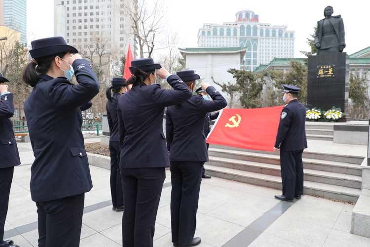 哈爾濱出入境邊檢站開展清明祭英烈活動_fororder_微信圖片_20220402104422