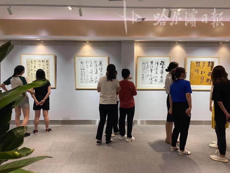 首屆“城市之光”名家書畫展啟幕｜冰城市民可免費觀展_fororder_3