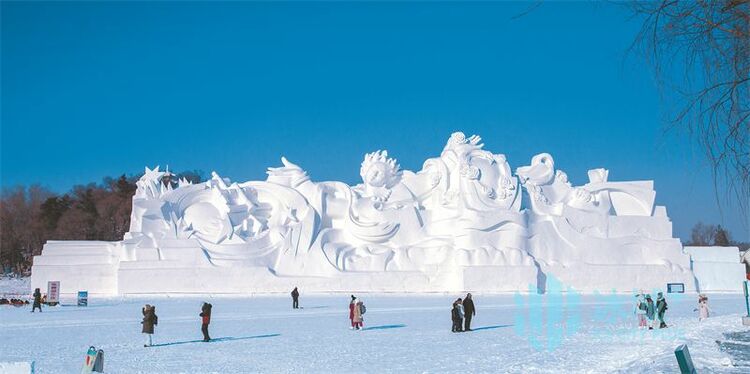 哈爾濱三大冰雪景區、全城冰燈閃耀同慶“冰雪60年”