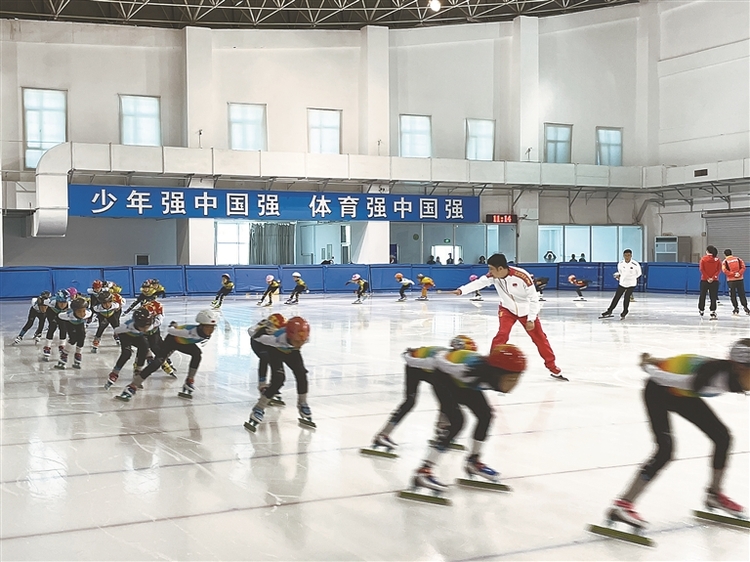 七台河短道速滑 訓練熱情更高漲