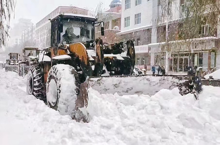 雞西市：提前預警 以雪為令 高效應對極端天氣_fororder_圖片1