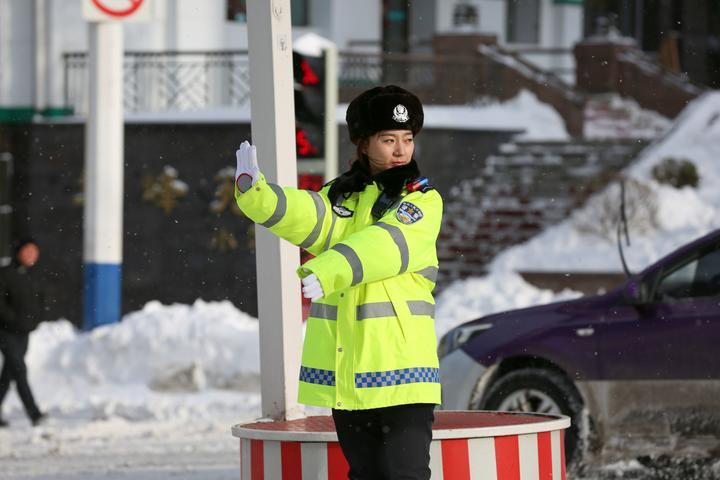 雞西市：頂風冒雪保暢通 全力以赴戰暴雪