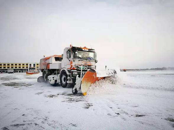 （已修改）【黑龍江】【供稿】哈爾濱機場積極應對大雪天氣