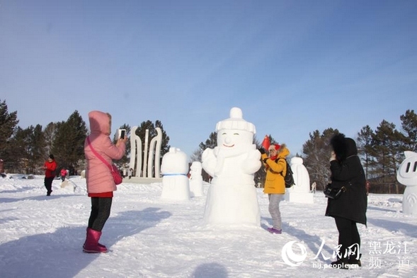 黑龍江漠河：冰天雪地歡樂多 賞冰玩雪遊北極