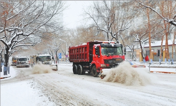 與大雪賽跑 4.2萬人晝夜清雪