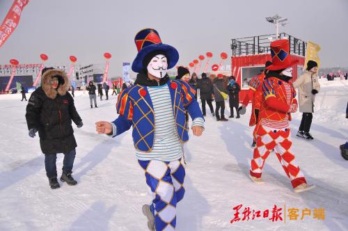 中國·哈爾濱松花江冰雪嘉年華正式啟幕