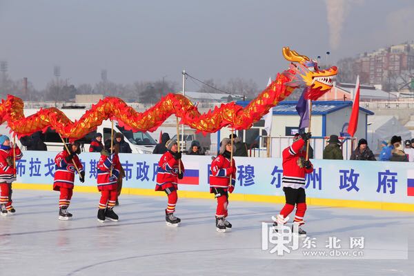 中俄兩國冰球隊在界江上進行第四次正面“交鋒”