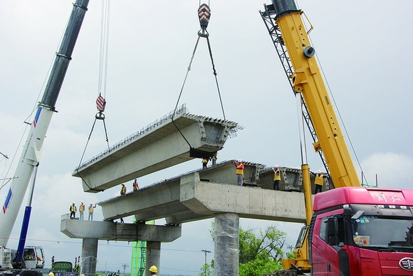 跨濱綏線35座箱梁架設全線告捷