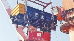 中車齊車公司礦石車首次出口非洲