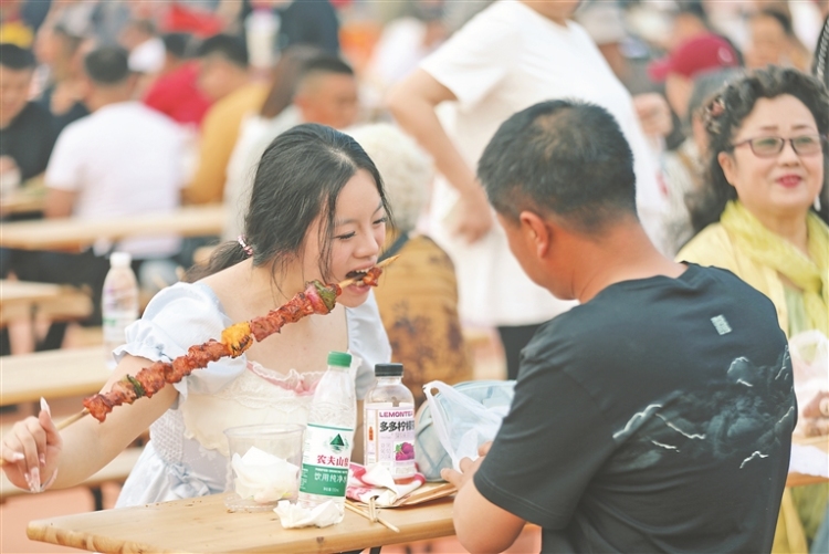 齊齊哈爾烤肉美食節啟幕