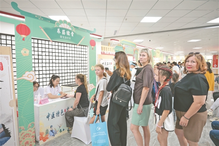 黑龍江省多地同步啟動邊境醫療健康服務活動