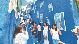 冰城“藍色小鎮”刷爆朋友圈