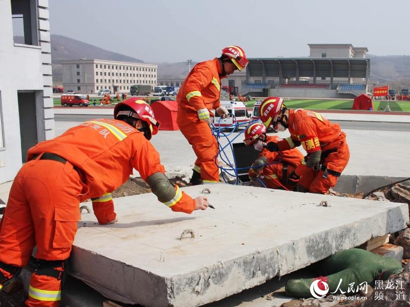 黑龍江省消防救援總隊舉行跨區域地震救援48小時實戰拉動演練（組圖）