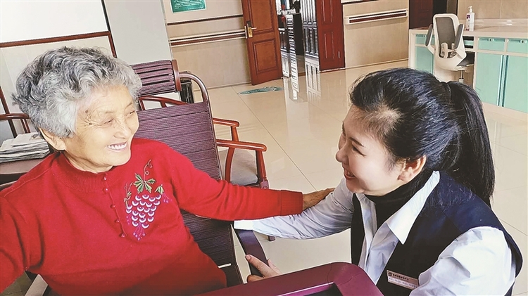 點亮老年人智慧生活_fororder_45552e78-89e8-475b-9e11-6b5649f38501