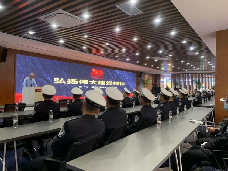 學史力行 鑄魂育人 哈爾濱市交警支隊組織主題參觀學習活動_fororder_微信圖片_20211012090536