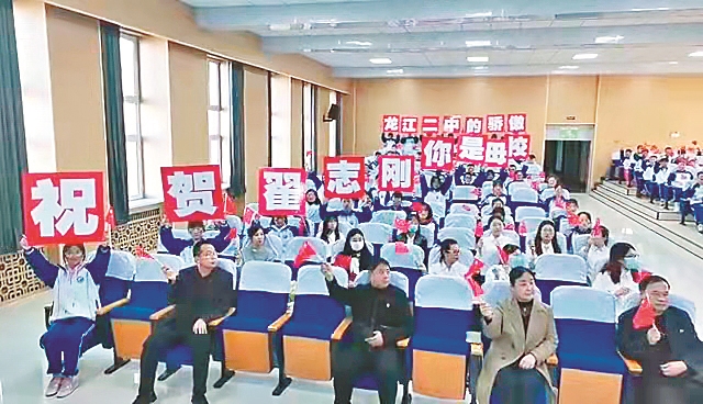 神舟十三號飛行任務蓄勢待發 家鄉人為“航天英雄”翟志剛加油