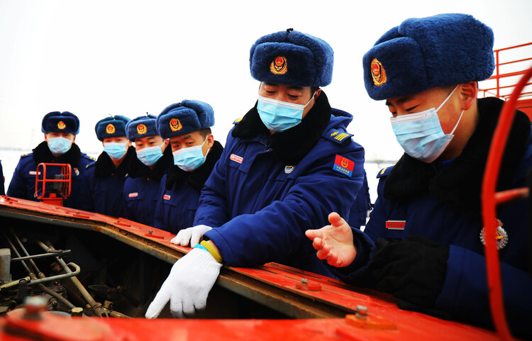 黑河森林消防支隊開展履帶式特種車和輪式拖車駕駛集訓_fororder_微信圖片_20220311123321