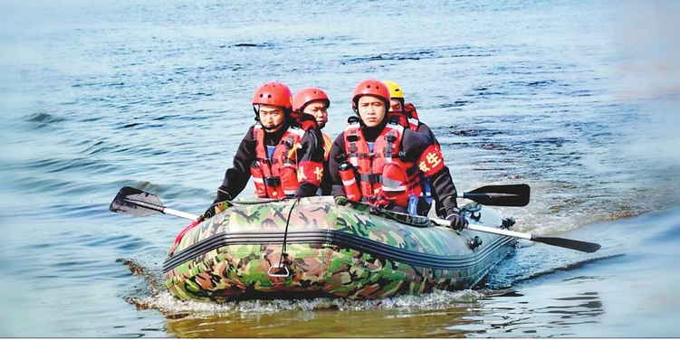 水域救援實戰拉練舉行
