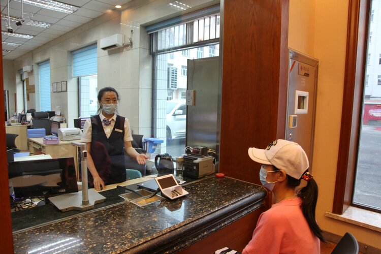 虎林農商銀行：築反詐防線守客戶財産安全 樹服務品牌顯“百姓銀行”溫度_fororder_廳堂服務_proc
