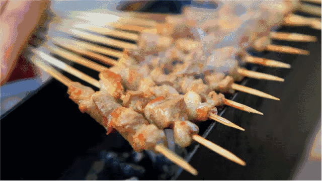 “食”在黑龍江丨萬物皆可烤 “深夜食堂”裏的美食江湖_fororder_烤串