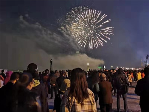 【黑龍江】黑河市舉行慶祝新中國成立70週年暨中俄建交70週年大型焰火晚會