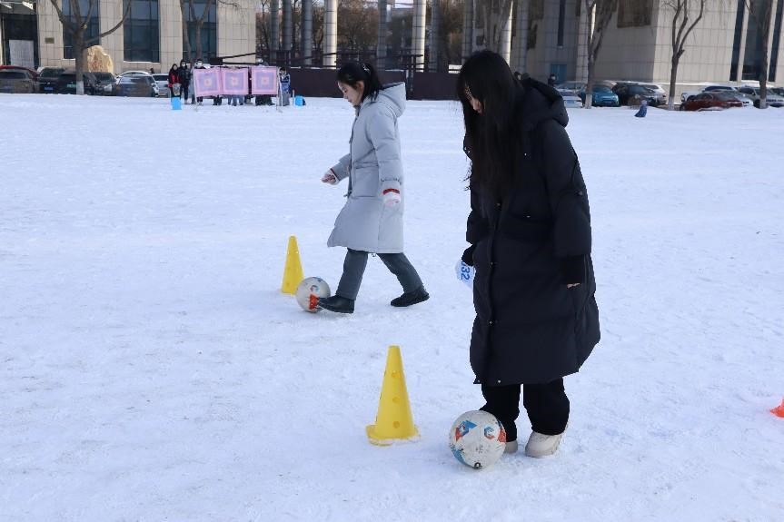黑龍江中醫藥大學舉辦冰雪趣味運動會_fororder_7