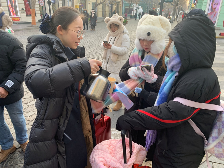 新春走基層｜建設銀行哈爾濱新陽支行：金融贈險 護航“金豆”_fororder_圖片4