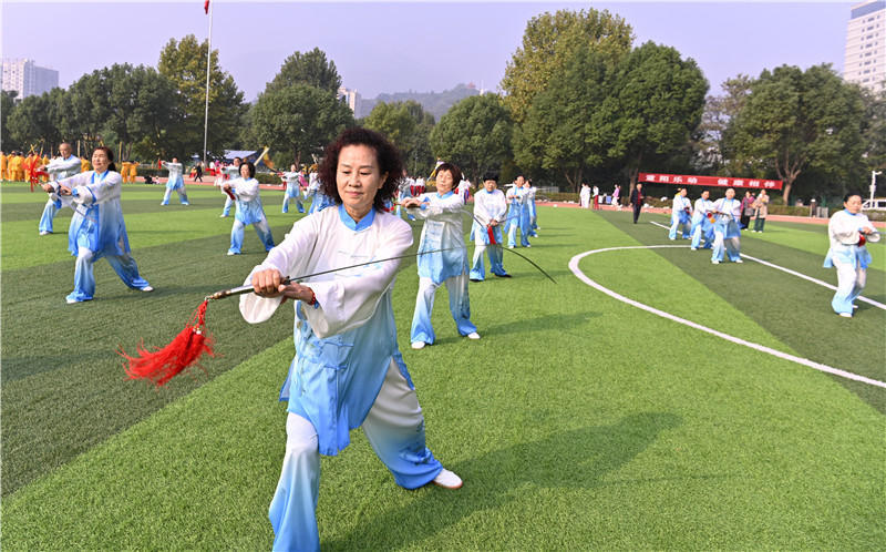 信陽新縣：全民健身迎“重陽” 綻放別樣夕陽紅