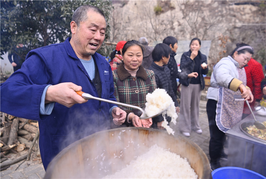 信陽市新縣：臘月糍粑香 鄉村年味濃