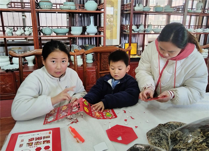 開封北宋官瓷藝術博物館、開封市宋韻書畫藝術博物館聯合開展元宵節社教活動