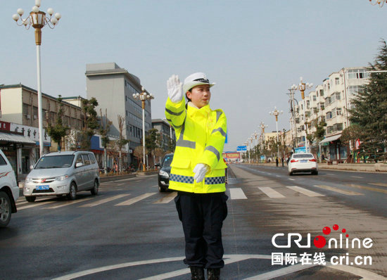 【河南在線-文字列表】【移動端-文字列表】河南寶豐女交警——守護交通安全的“馬路天使”