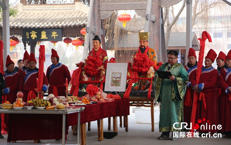 開封朱仙鎮舉行送“灶王”祭“灶神”傳統巡遊儀式