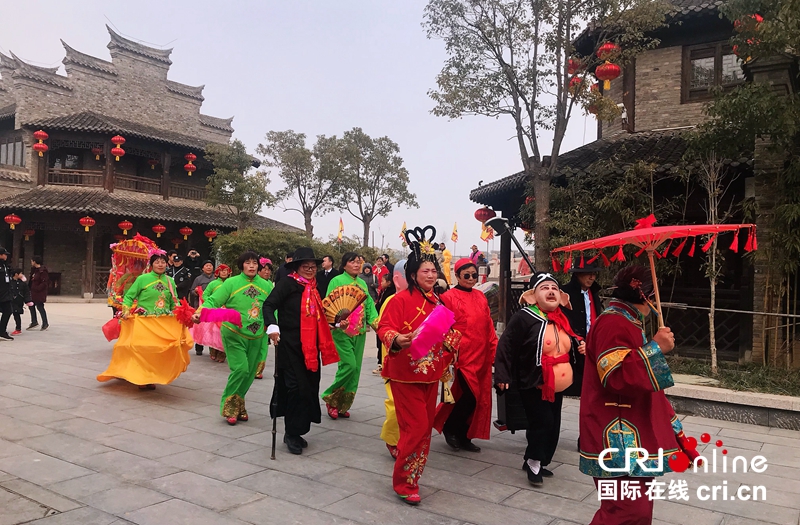 開封朱仙鎮舉行送“灶王”祭“灶神”傳統巡遊儀式