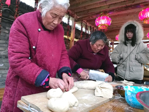 【河南供稿】南陽市臥龍區首屆民俗文化新春大集啟動