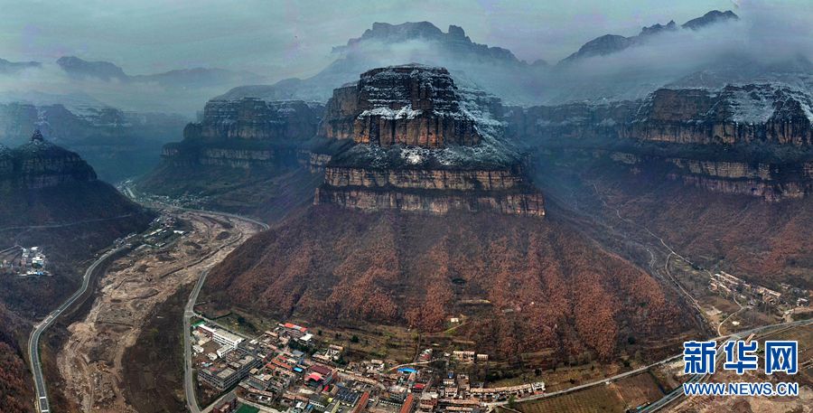 林州太行山：霧凇美景惹人醉