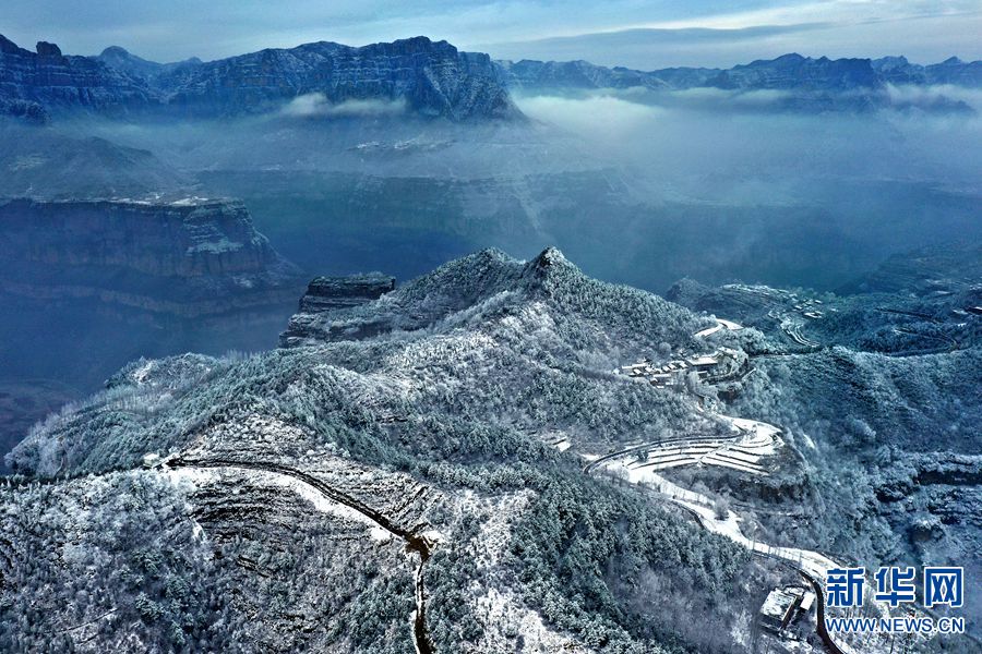 林州太行山：霧凇美景惹人醉