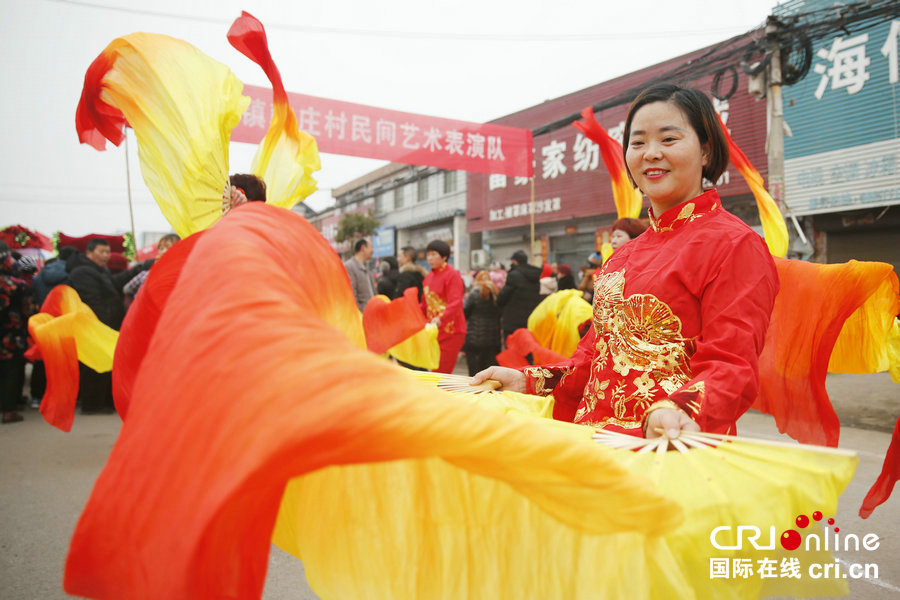 【焦點圖-大圖】【移動端-焦點圖】【圖説2】河南寶豐：鄉間民俗鬧新春