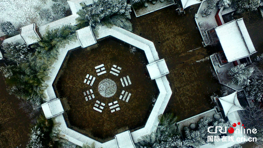 【焦點圖-大圖】【移動端-焦點圖】【圖説1】週口淮陽降瑞雪 太昊陵銀裝素裹美不勝收