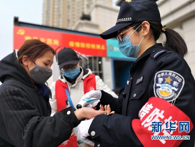 【焦點圖-大圖】【移動端-輪播圖】鄭州：堅守崗位 迎接特殊“三八” 婦女節