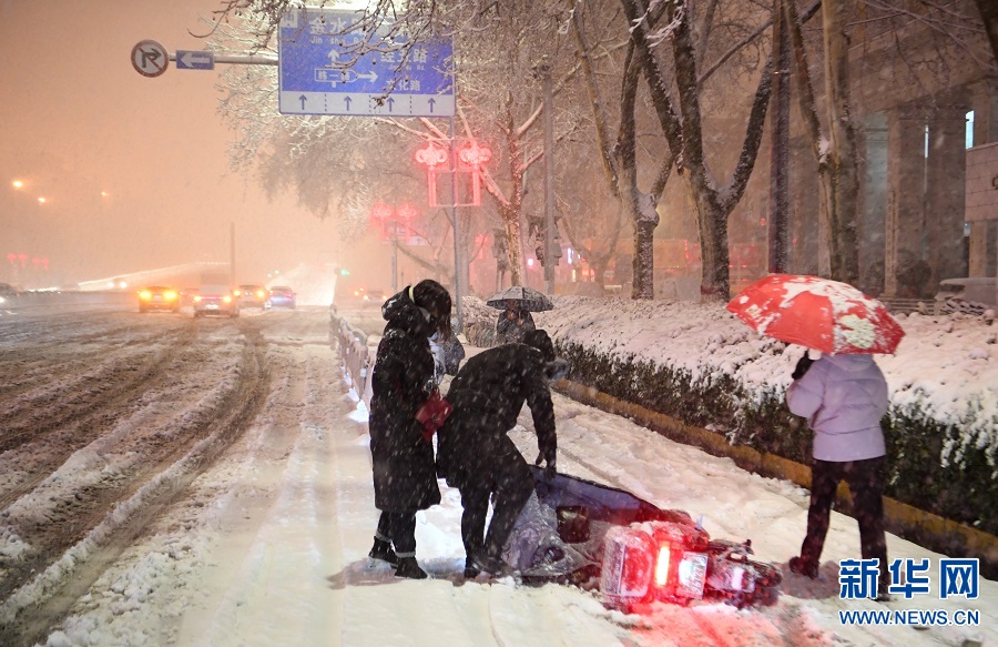 鄭州迎2021年首場大雪