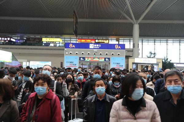 清明小長假 鄭州東站創建站以來單日發送旅客最高峰