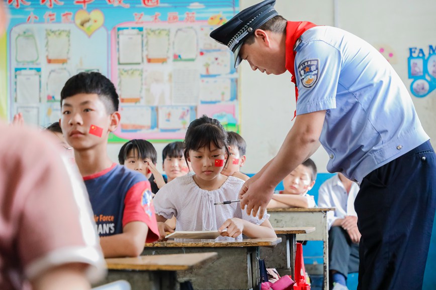 河南洛陽：法制安全進課堂 多彩活動迎六一