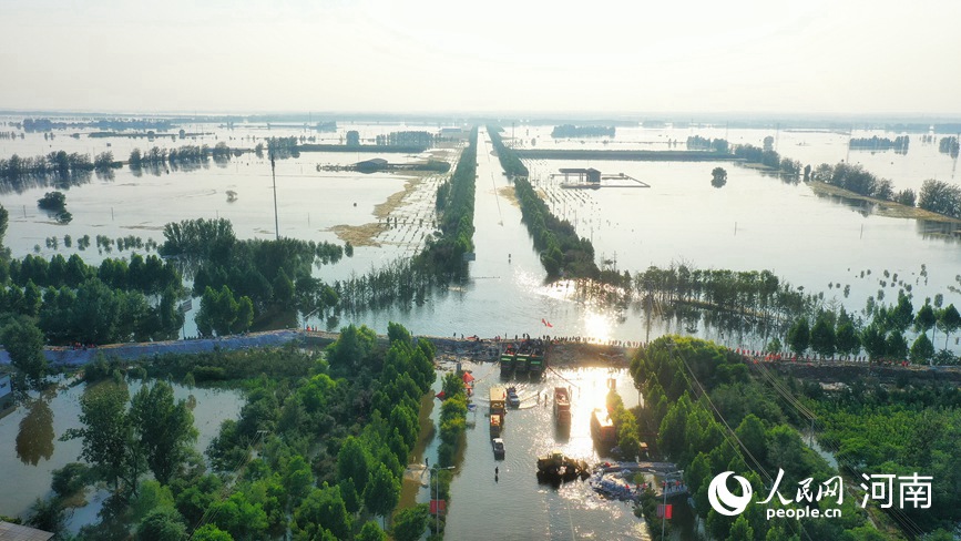 鶴壁市浚縣：一半以上地區被洪水覆蓋 防汛形勢嚴峻