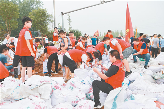 “汴”地大愛“志願紅”——開封市防汛救災志願服務綜述_fororder_圖片1