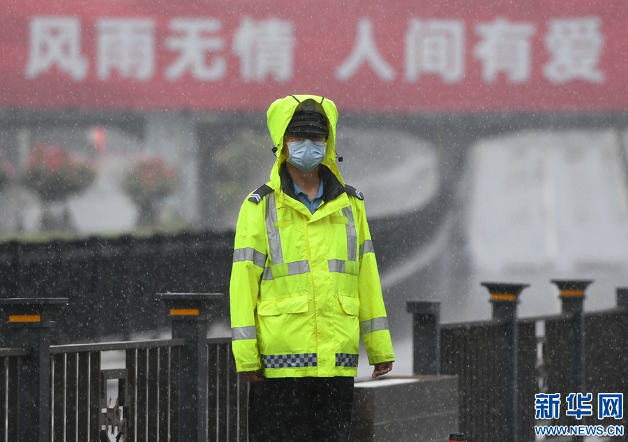 鄭州發佈暴雨紅色預警