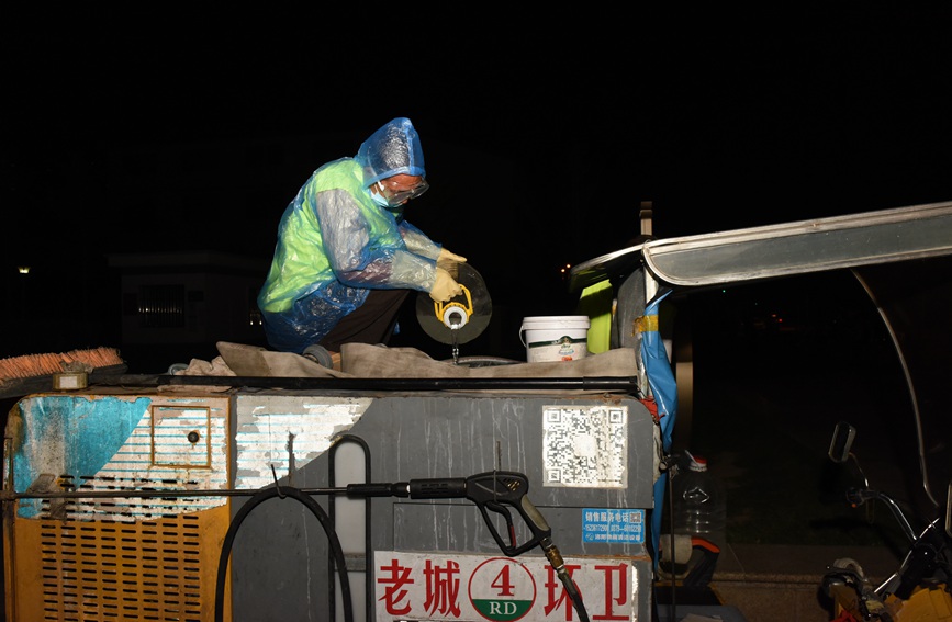 洛陽市老城區開展全域消毒消殺作業