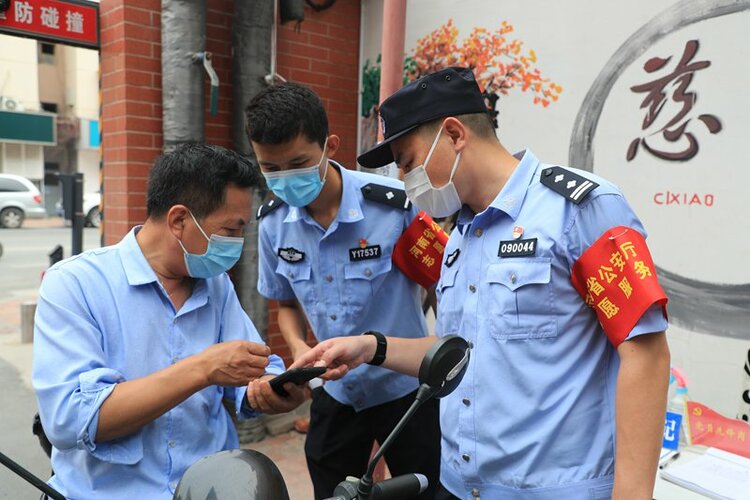 奔赴“疫”線 河南省公安廳120名民警下沉到11個社區