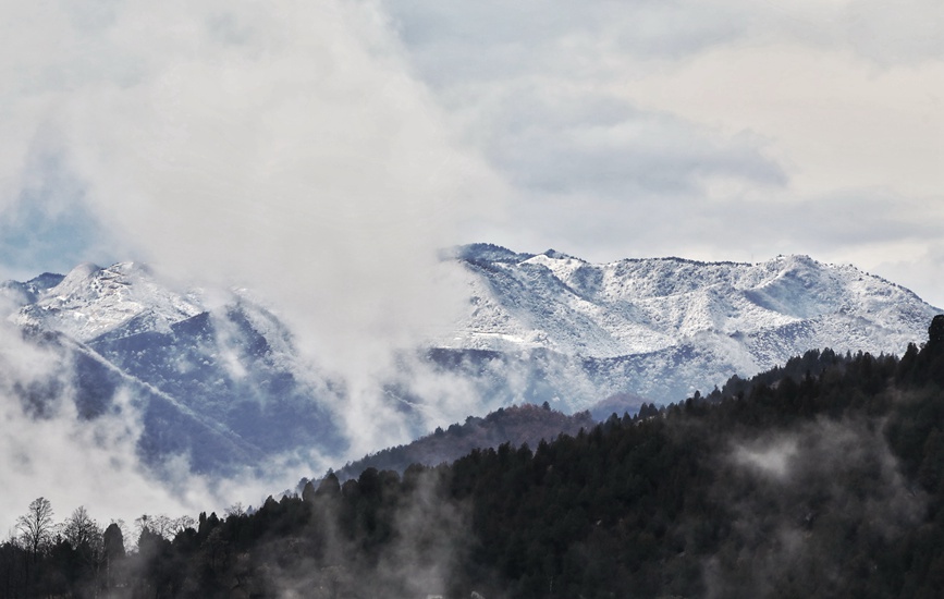 三門峽盧氏：伏牛山雪後初晴 雲蒸霞蔚入畫來